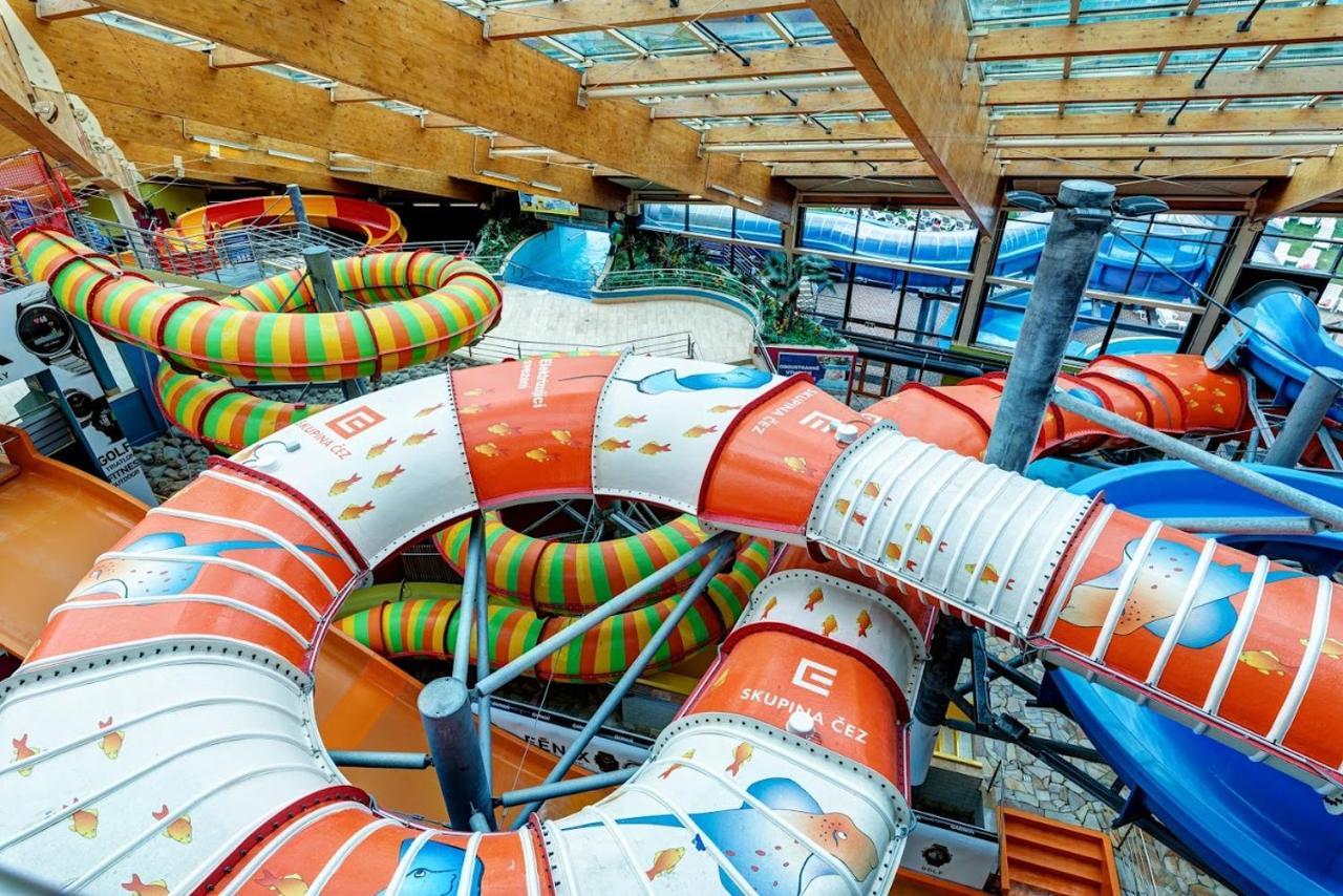 Prostorný 3 pokojový apartmán s dvěma terasami Praga Esterno foto