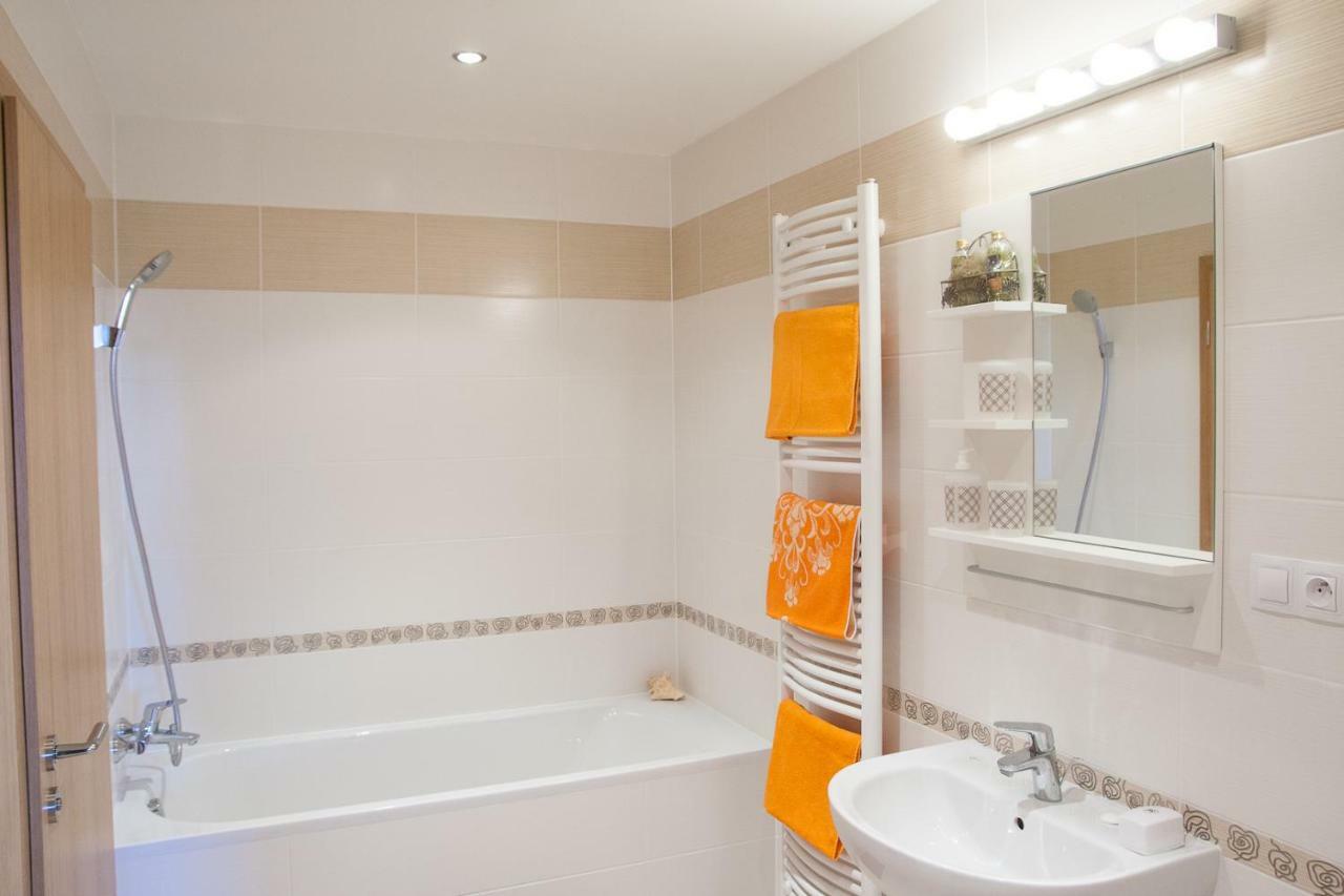Prostorný 3 pokojový apartmán s dvěma terasami Praga Esterno foto